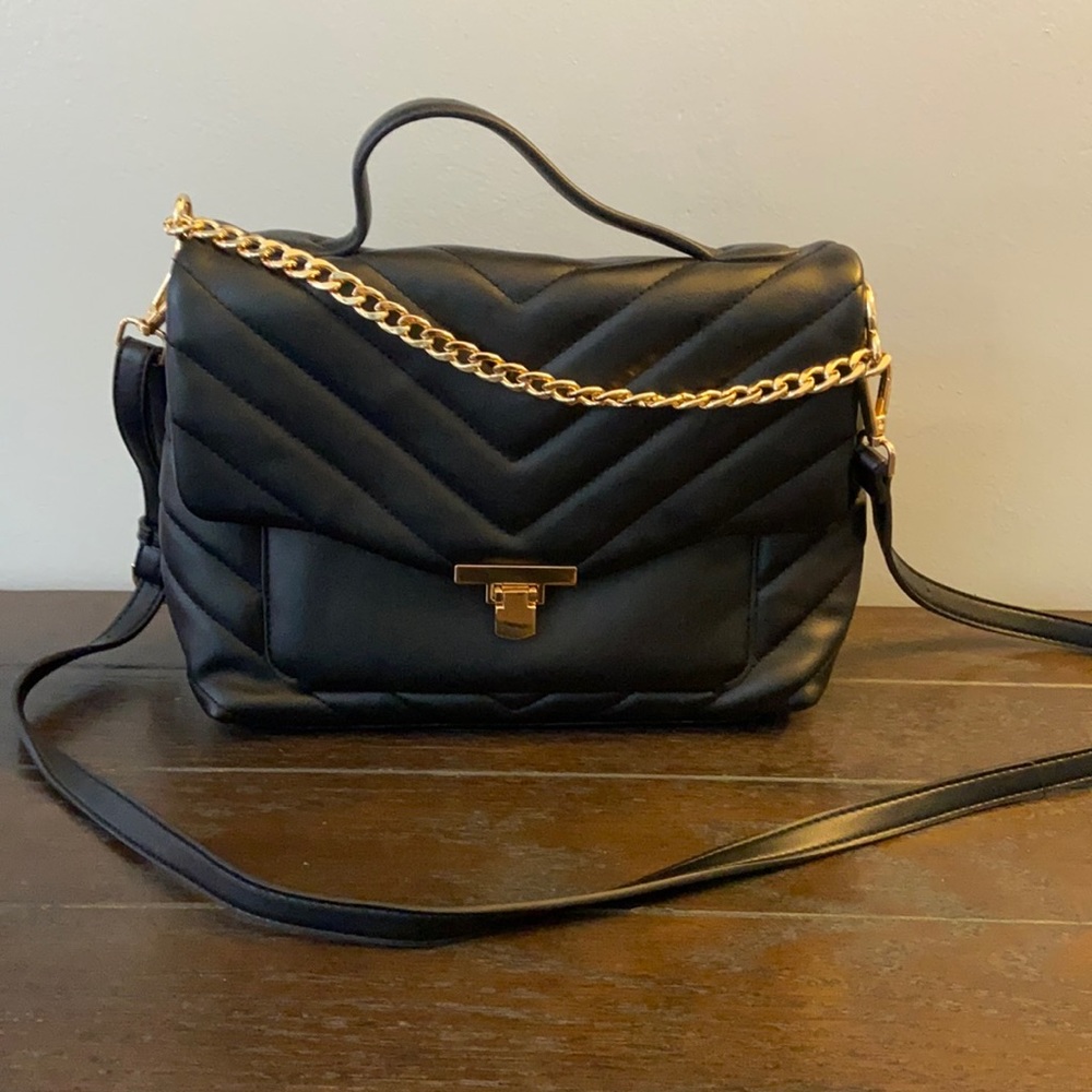 Black, A new Day, Crossbody Bag !